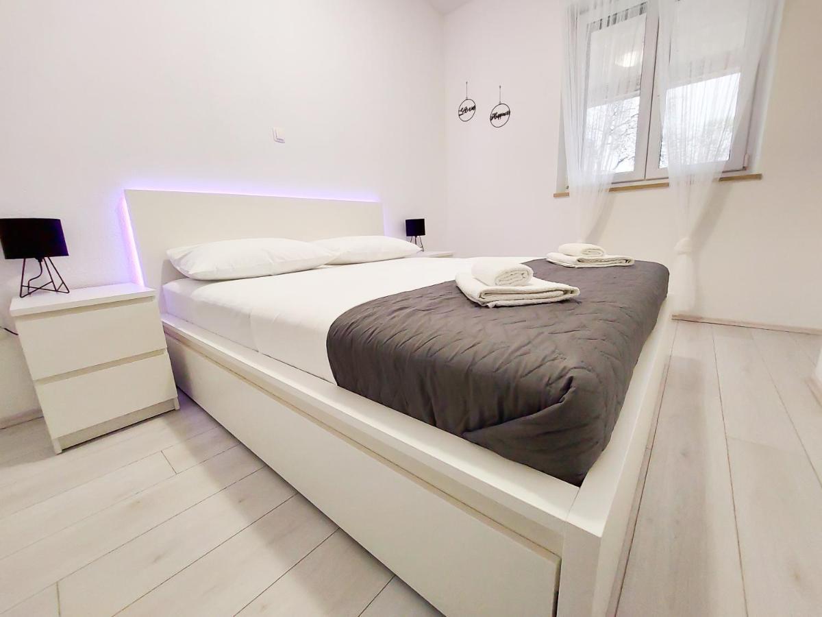 Apartment Bol - Sea, Sand And Happiness Exterior photo