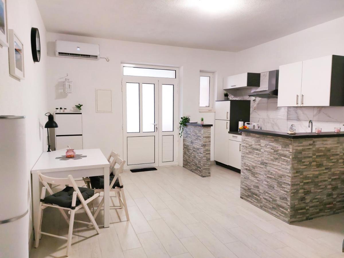 Apartment Bol - Sea, Sand And Happiness Exterior photo